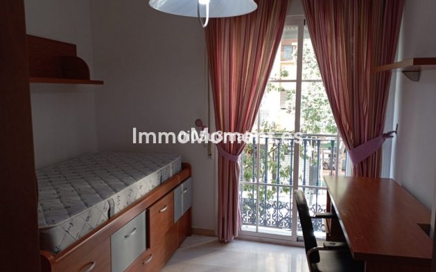 Resale - Apartment - Málaga - La Trinidad