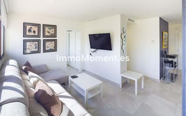 Resale - Apartment - Marbella - Nueva Andalucía