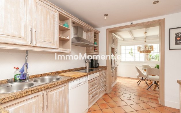 Reventa - Villa independiente - Marbella - Elviria