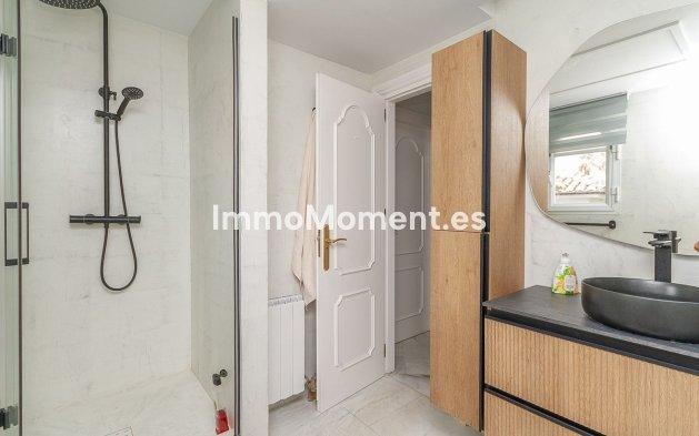 Reventa - Villa independiente - Marbella - Elviria