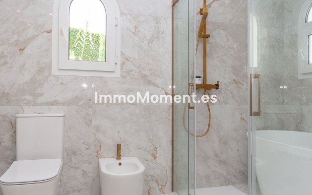 Reventa - Villa independiente - Marbella - Elviria