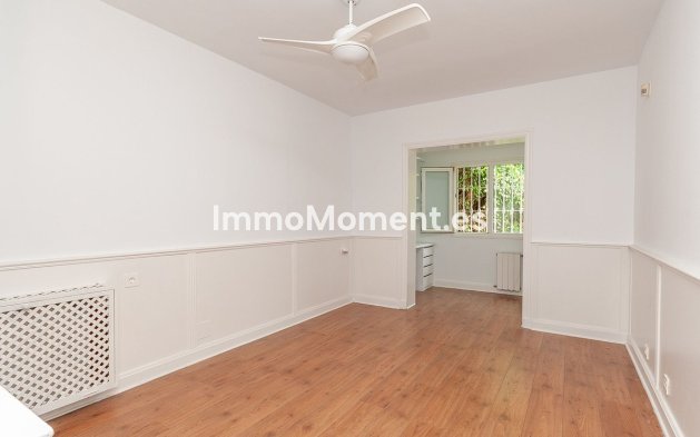 Reventa - Villa independiente - Marbella - Elviria