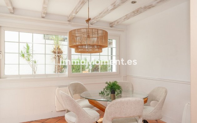Reventa - Villa independiente - Marbella - Elviria