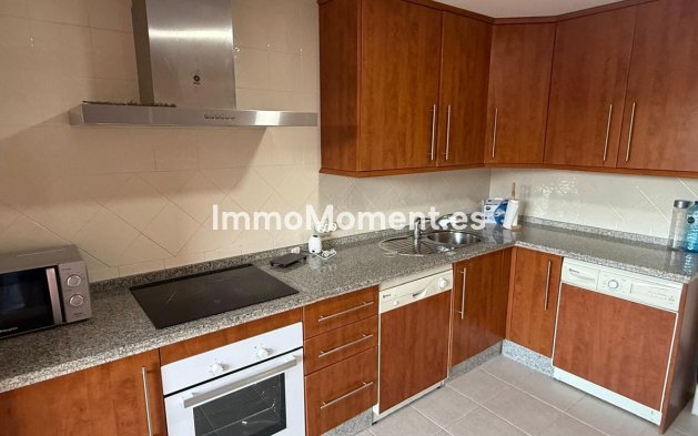 Resale - Apartment - Marbella - Elviria