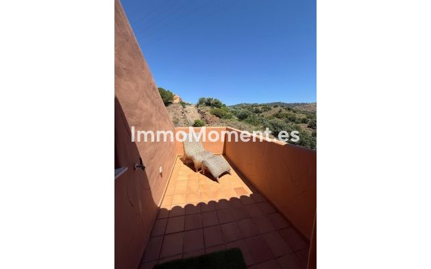 Resale - Apartment - Marbella - Elviria