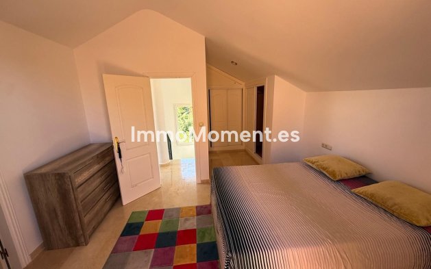 Resale - Apartment - Marbella - Elviria