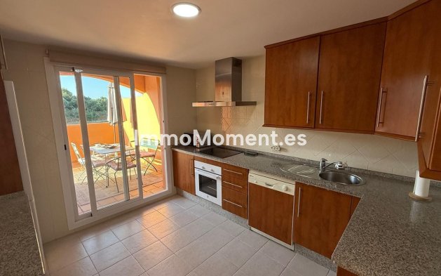 Resale - Apartment - Marbella - Elviria