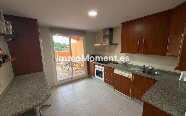 Resale - Apartment - Marbella - Elviria