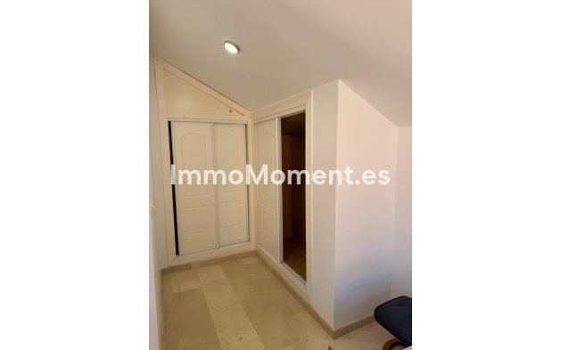 Resale - Apartment - Marbella - Elviria