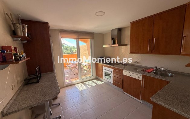 Resale - Apartment - Marbella - Elviria