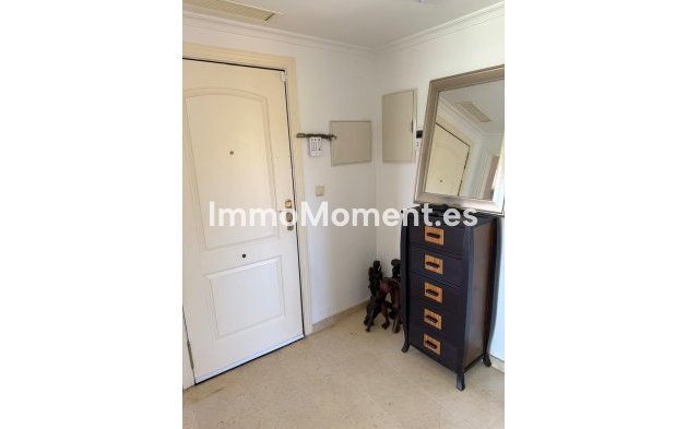 Resale - Apartment - Marbella - Elviria