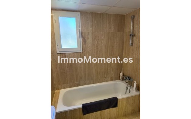 Resale - Apartment - Marbella - Elviria