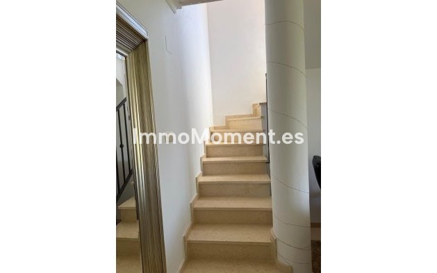 Resale - Apartment - Marbella - Elviria