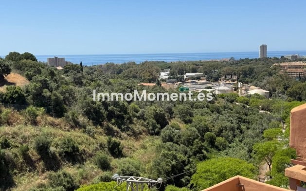 Resale - Apartment - Marbella - Elviria