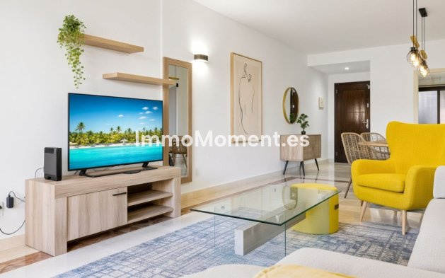 Resale - Apartment - Estepona - Estepona Centro