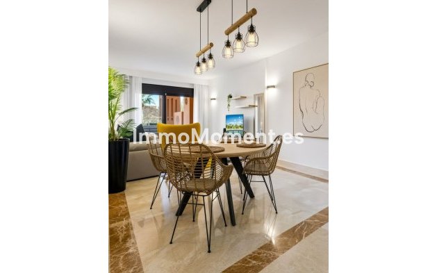 Resale - Apartment - Estepona - Estepona Centro