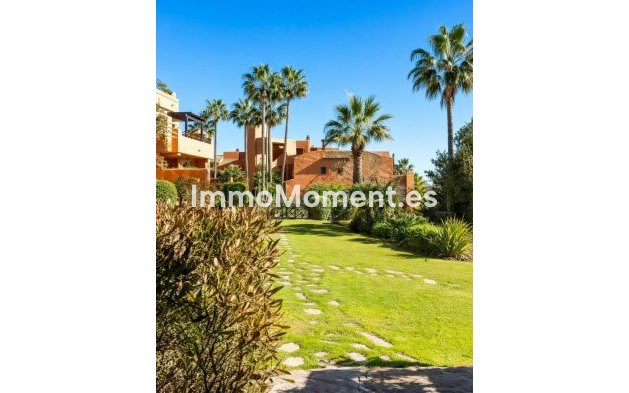 Resale - Apartment - Estepona - Estepona Centro