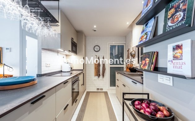 Resale - Apartment - Marbella - La Campana