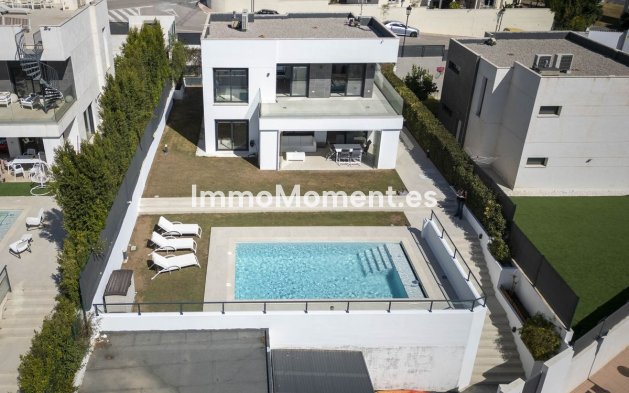 Bestaande woning - Vrijstaande villa - Manilva - La Duquesa