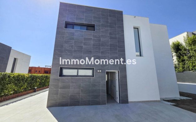 Bestaande woning - Vrijstaande villa - Manilva - La Duquesa