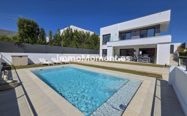 Bestaande woning - Vrijstaande villa - Manilva - La Duquesa