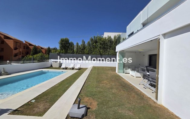 Bestaande woning - Vrijstaande villa - Manilva - La Duquesa