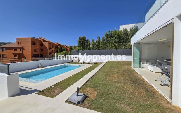 Bestaande woning - Vrijstaande villa - Manilva - La Duquesa