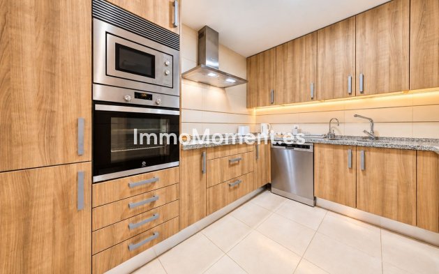 Bestaande woning - Rijtjeshuis - Estepona  - Estepona Centro