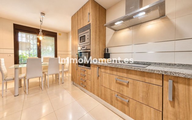 Bestaande woning - Rijtjeshuis - Estepona  - Estepona Centro