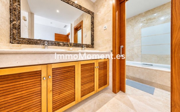 Bestaande woning - Rijtjeshuis - Estepona  - Estepona Centro