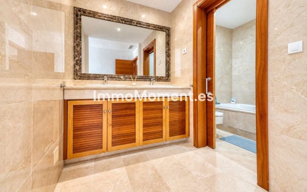 Bestaande woning - Rijtjeshuis - Estepona  - Estepona Centro