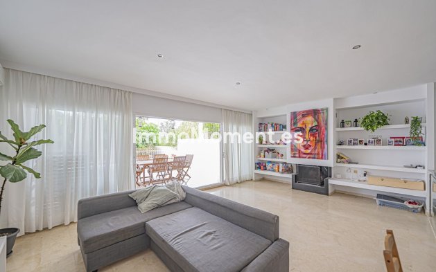 Resale - Apartment - Marbella - Río Real