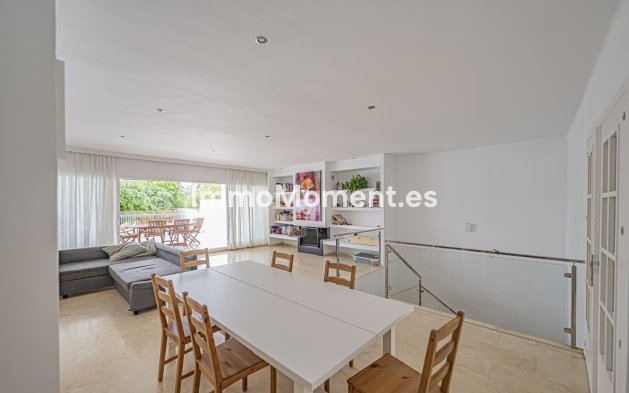 Resale - Apartment - Marbella - Río Real