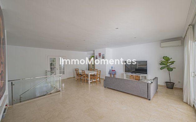 Resale - Apartment - Marbella - Río Real