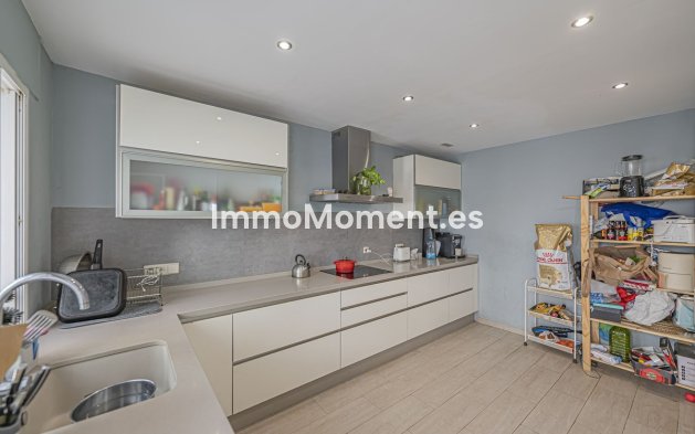 Resale - Apartment - Marbella - Río Real