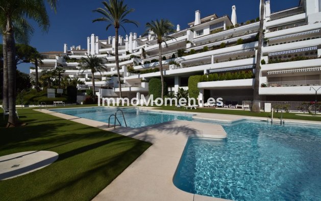 Resale - Apartment - Marbella - Río Real