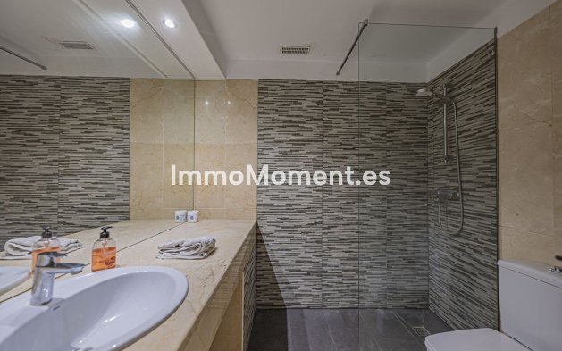 Resale - Apartment - Marbella - Río Real