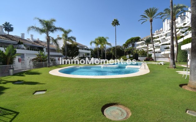 Resale - Apartment - Marbella - Río Real