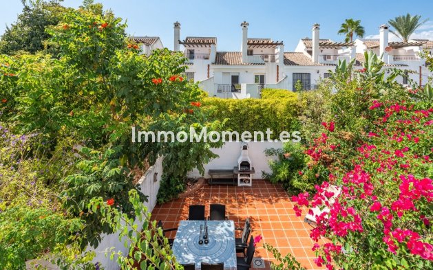 Resale - Townhouse - Marbella - Nueva Andalucía