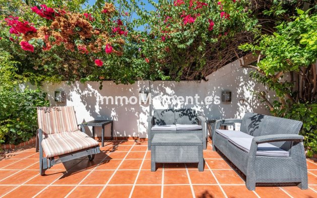 Resale - Townhouse - Marbella - Nueva Andalucía