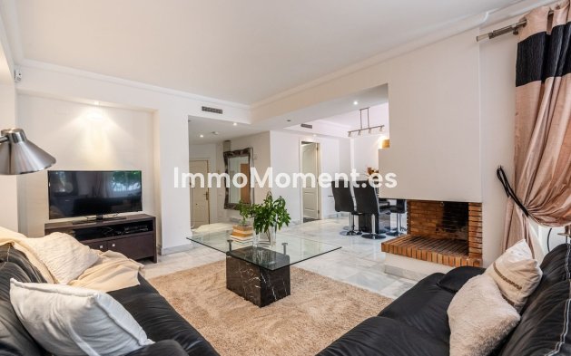 Resale - Townhouse - Marbella - Nueva Andalucía