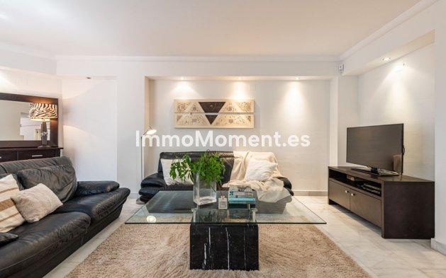 Resale - Townhouse - Marbella - Nueva Andalucía
