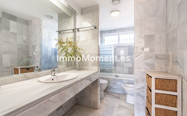 Resale - Townhouse - Marbella - Nueva Andalucía