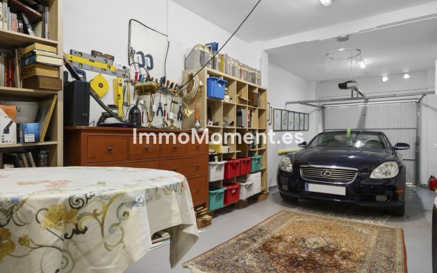 Resale - Detached villa - Benalmadena - Benalmadena Centro