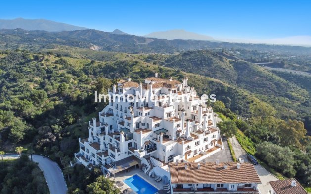 Resale - Apartment - Estepona - Estepona Centro