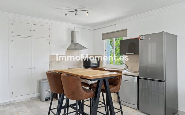 Resale - Apartment - Estepona - Estepona Centro