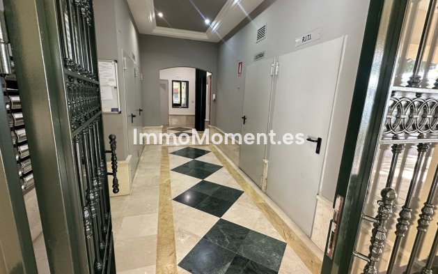 Wiederverkauf - Wohnung - Estepona  - Estepona Centro