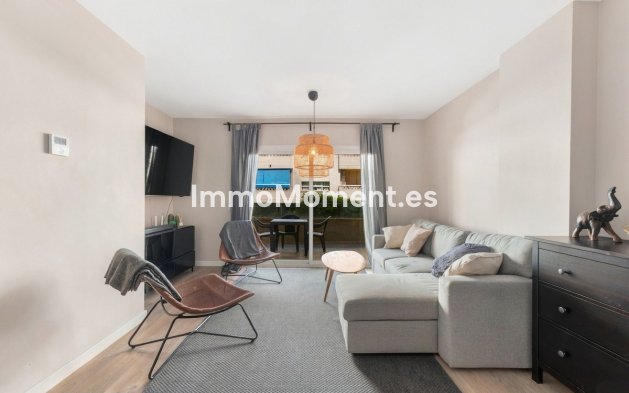 Resale - Apartment - Marbella - Nueva Andalucía