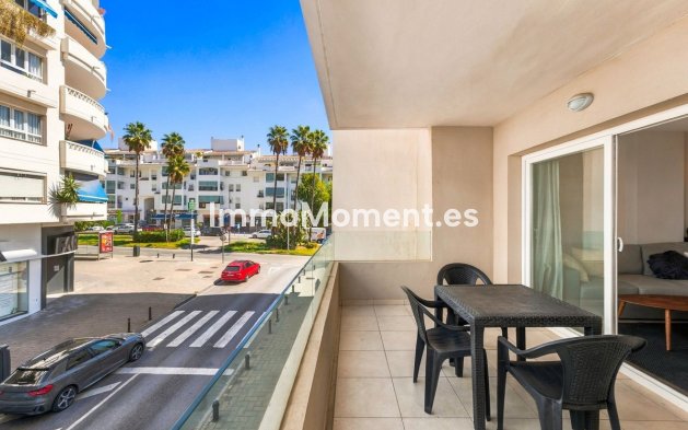 Resale - Apartment - Marbella - Nueva Andalucía