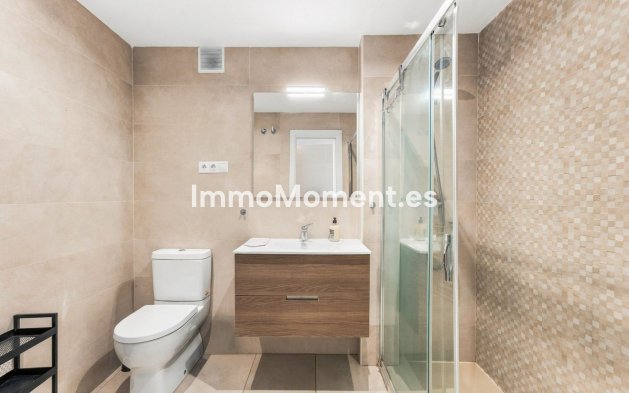 Resale - Apartment - Marbella - Nueva Andalucía